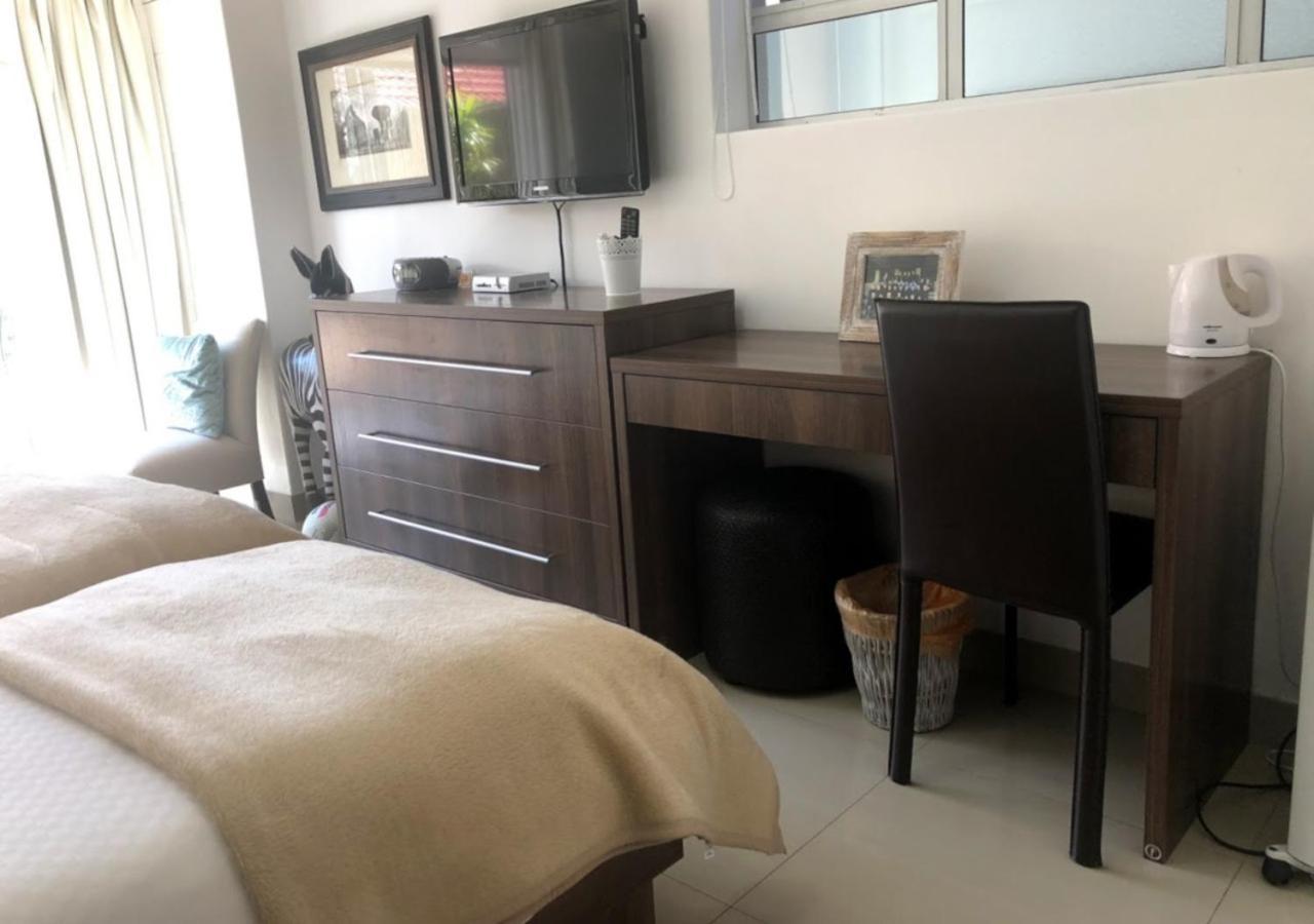 Southern Comfort Guest House 开普敦 外观 照片